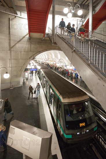 Paris 4e arrondissement,  Station de métro Cité