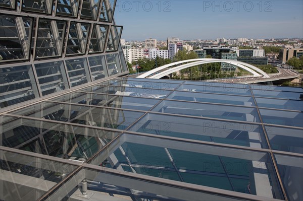 Lyon, Pont Raymond Barre vu depuis le musee des Confluences