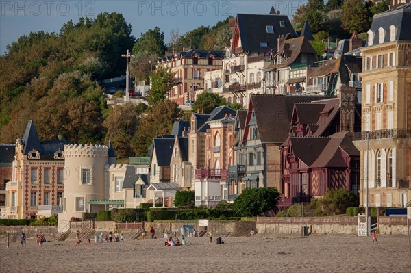 Trouville sur Mer, villas du front de mer