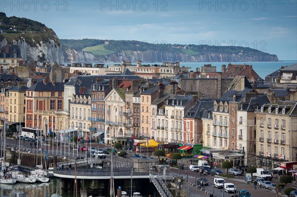 Dieppe, port et quais depuis les hauteurs du Pollet