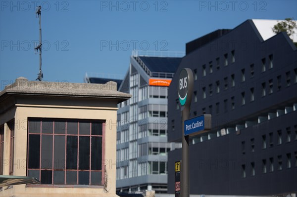 Paris, Pont-Cardinet railway station