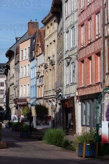 Rouen (Seine Maritime), rue Eau de Robec