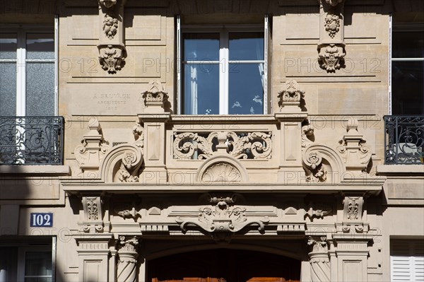 Paris, rue de la Tour