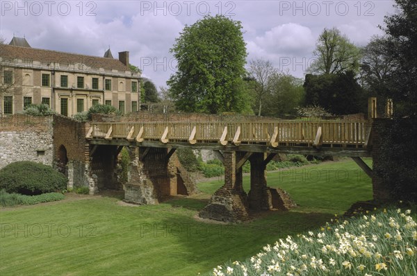 The south bridge, Eltham Palace, London, 1999