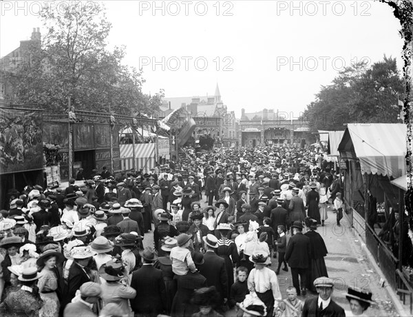 Crowded street lined with stalls during St Giles Fair, Oxford, Oxfordshire, c1860-c1922