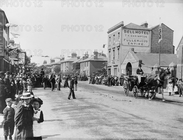 The Bell Hotel, King Street, Maidenhead, Berkshire, c1860-c1922