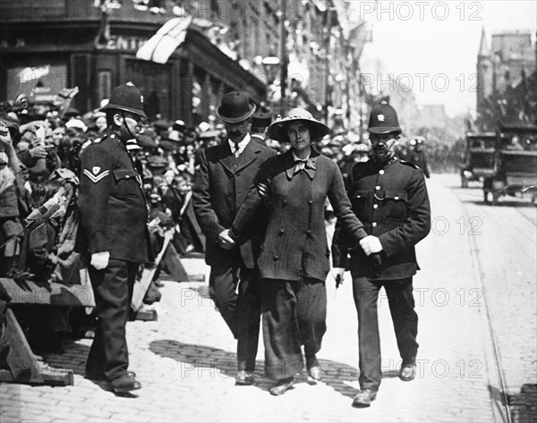 The arrest of Olive Waltor in Dundee, c1914. Artist: Unknown