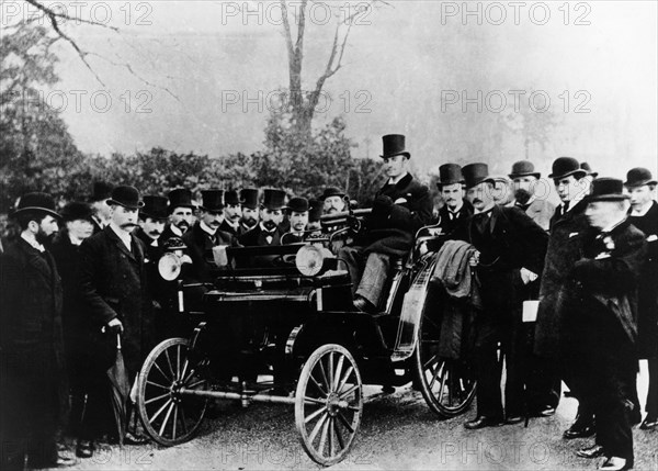 FR Simms at the wheel of a 4hp Cannstatt-Daimler, Crystal Palace, London, (c1895?). Artist: Unknown