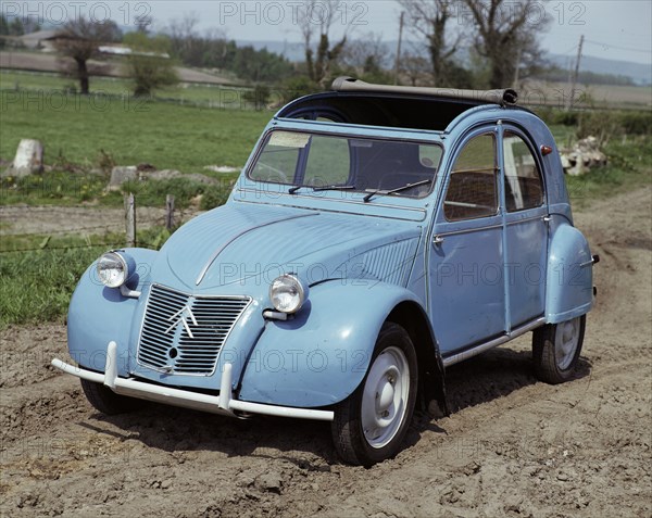 A 1959 Citroën 2CV CI. Artist: Unknown