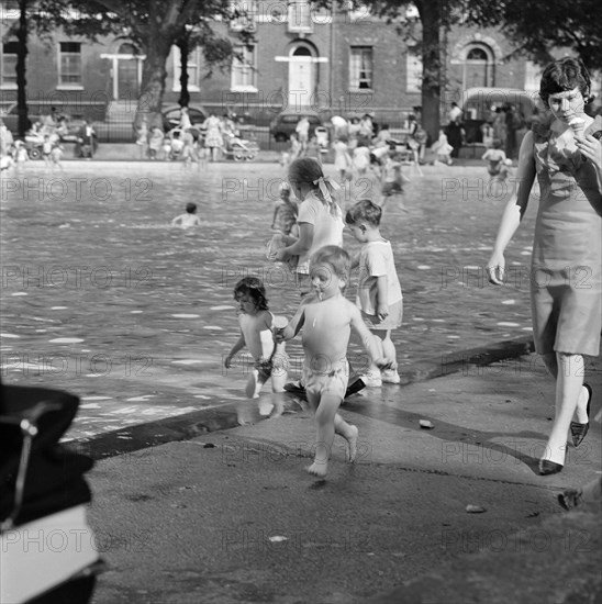 Highbury Fields Lido, Islington, London, 1964