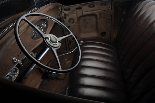 Ford Rodriguez Roadster Custom 1932. Artist: Simon Clay.