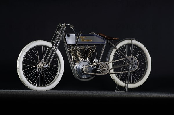 Harley Davidson boardtrack racer 1914. Artist: Simon Clay.