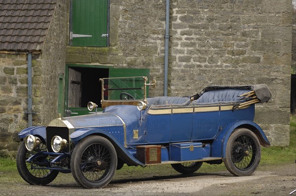 Napier open tourer 1913. Artist: Simon Clay.