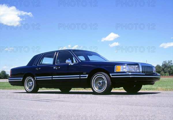 1991 Lincoln Town Car. Artist: Unknown.