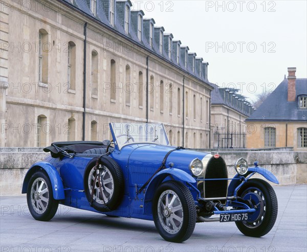 1927 Bugatti Type 43. Artist: Unknown.