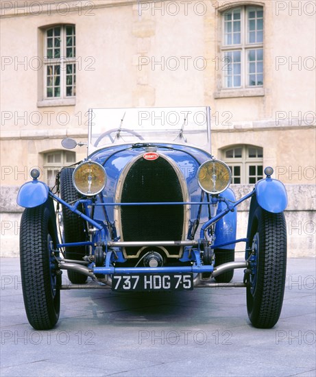 1927 Bugatti Type 43. Artist: Unknown.