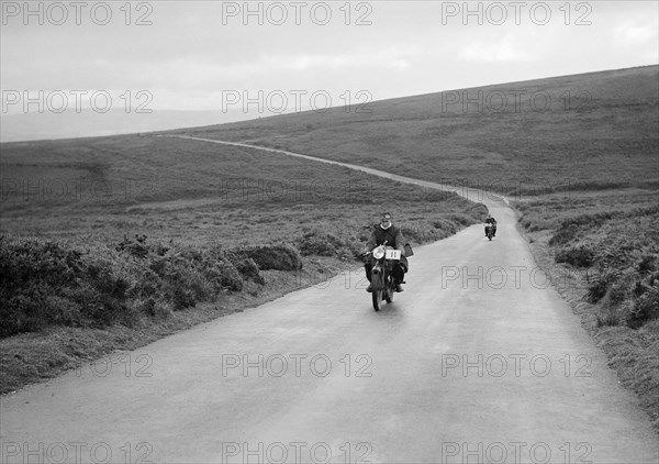 348 cc Velocette of GG Murdoch competing in the MCC Torquay Rally, July 1937. Artist: Bill Brunell.