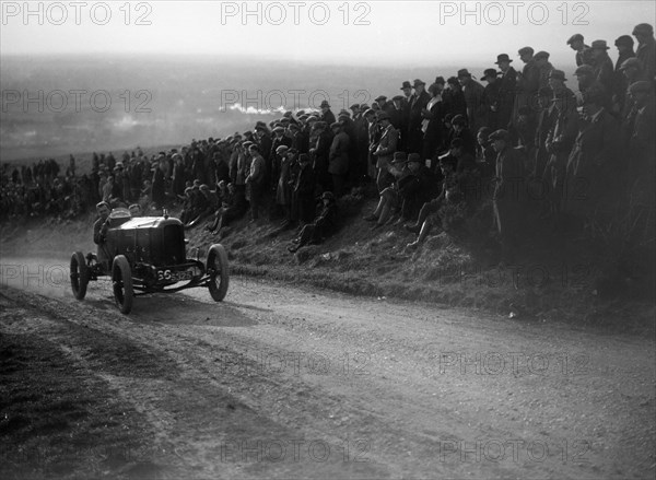 Rouge et Noir, Vauxhall 30-98 of Humphrey Cook, Essex Motor Club Kop Hillclimb, 1922. Artist: Bill Brunell.