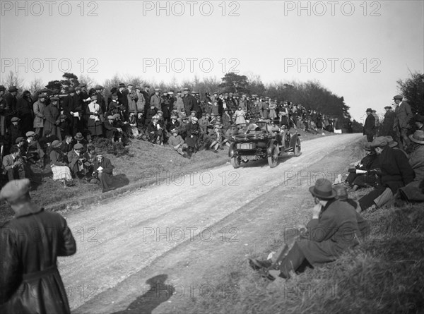 Large touring car at the Essex Motor Club Kop Hillclimb, Buckinghamshire, 1922. Artist: Bill Brunell.