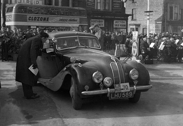 Bristol 400 driven by L.Potter on the 1952 R.A.C Rally Artist: Unknown.