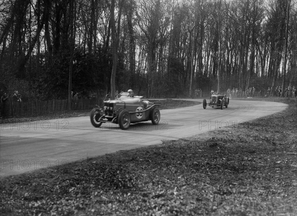 MG Magnette and Frazer-Nash Byfleet II racing at Donington Park, Leicestershire, 1930s. Artist: Bill Brunell.