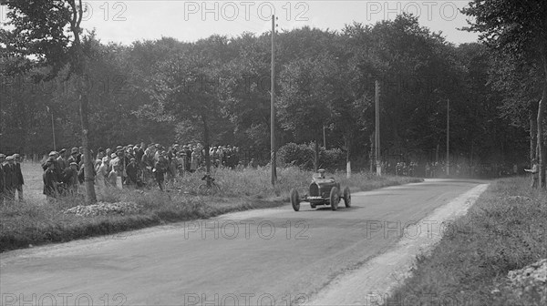 Bugatti Type 35, Boulogne Motor Week, France, 1928. Artist: Bill Brunell.