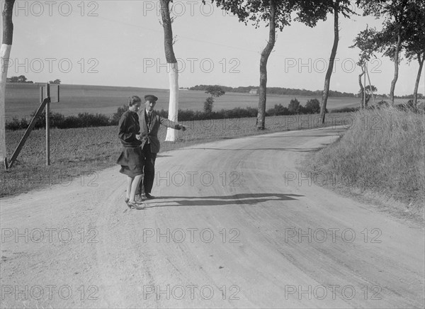 British racing driver Ruth Urquhart Dykes at the Boulogne Motor Week, St Martin, France, 1928. Artist: Bill Brunell.