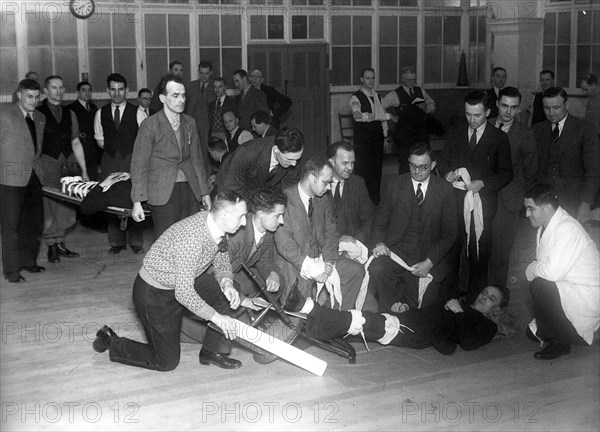 ARP (Air Raid Precautions) Ambulance Class,  York, Yorkshire, 1940. Artist: Unknown