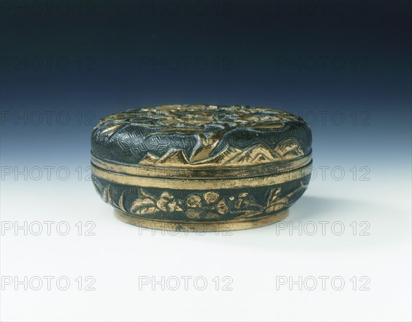 Parcel gilt bronze incense box, Wanli period, Ming dynasty, China, 1573-1620. Artist: Hu Wenming