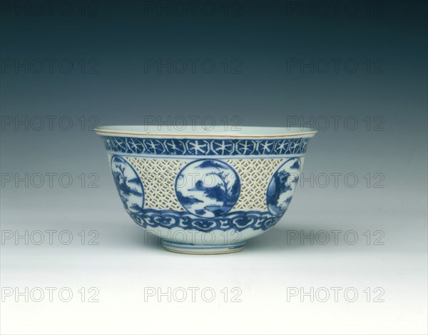 Reticulated blue and white bowl, China, 1600-1644. Artist: Unknown