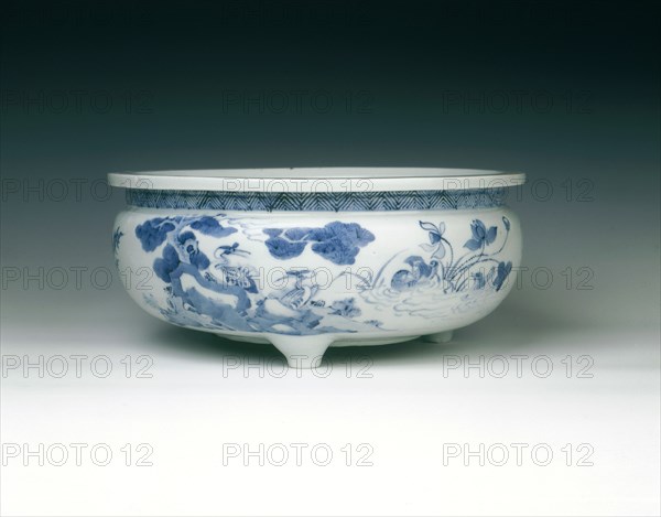 Dehua blue and white tripod bowl, China, mid-late 17th century. Artist: Unknown