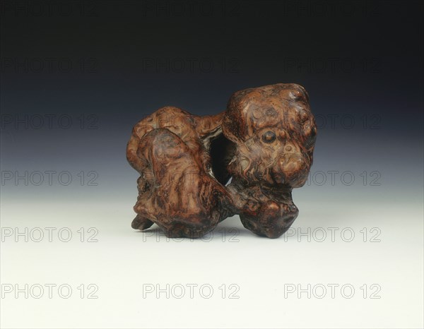 Dog-like natural wood sculpture, Qing dynasty, China, 18th century. Artist: Unknown
