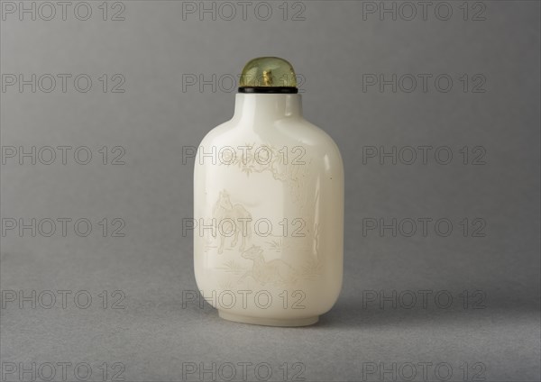 White glass snuff bottle, China, Qing dynasty, 1644-1911. Creator: Unknown.