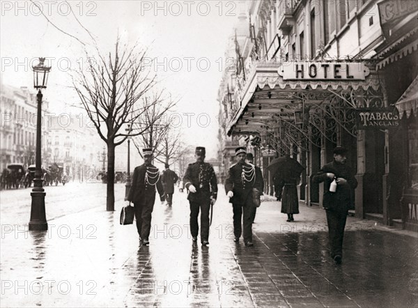 Guards on the street, Brussels, 1898.Artist: James Batkin