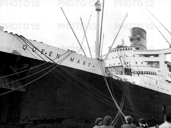 Ocean liner RMS 'Queen Mary', 20th century. Artist: Unknown