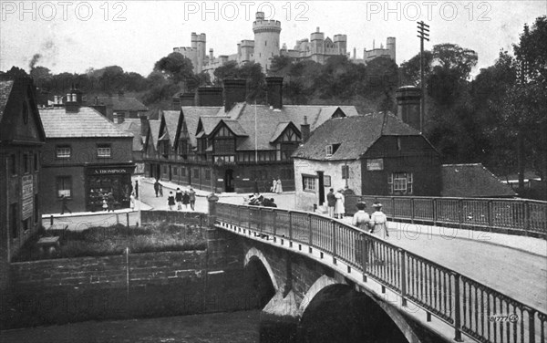 Arundel Castle and bridge, Arundel, West Sussex, c1900s-c1920s. Artist: Unknown