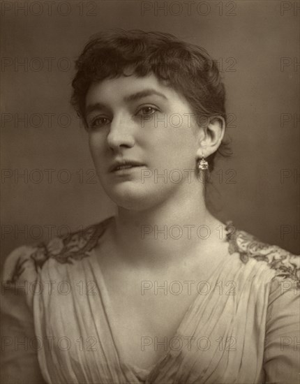 Nelly Bromley, British actor and singer, 1882. Artist: St James's Photographic Co