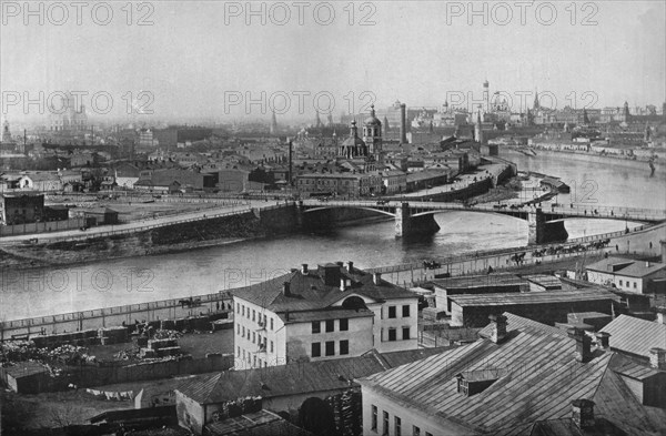 'A general view of Moscow, showing the Kremlin', 1915. Artist: Unknown.