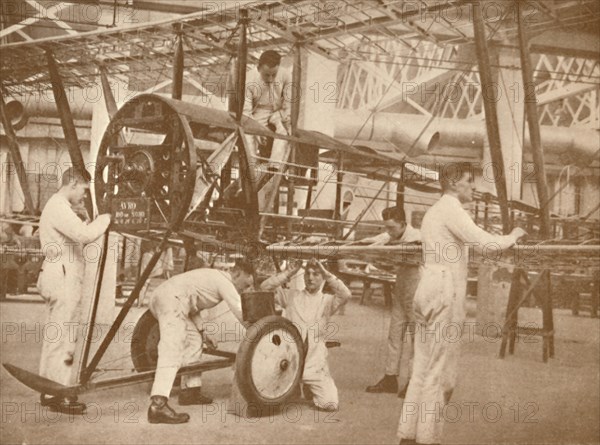 'RAF Apprentices Rigging a Plane at the Technical School, Halton', Buckinghamshire, 1927. Artist: Unknown.