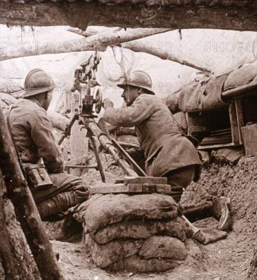 Camouflaged machine gun, c1914-c1918. Artist: Unknown.