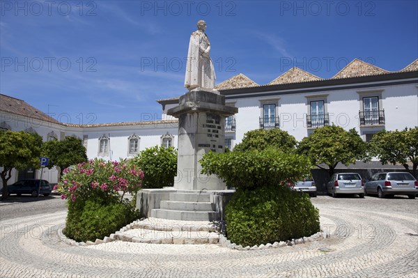 Cathedral Square, Faro, Portugal, 2009. Artist: Samuel Magal