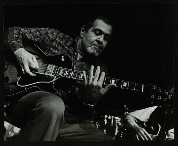 Guitarist Ike Isaacs playing at The Stables, Wavendon, Buckinghamshire. Artist: Denis Williams