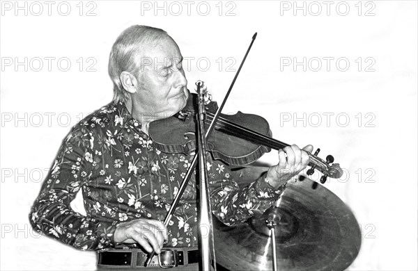 Stephane Grappelli, Ronnie Scott's, London,1973. Artist: Brian O'Connor.