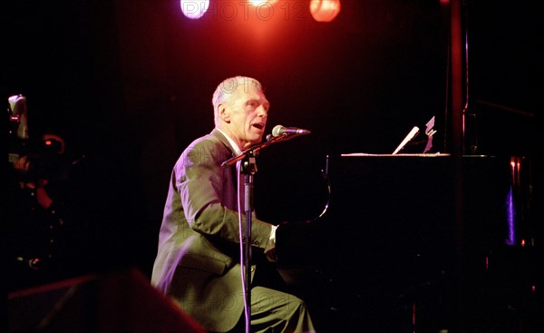 Georgie Fame, Brecon, 2005.   Artist: Brian O'Connor.