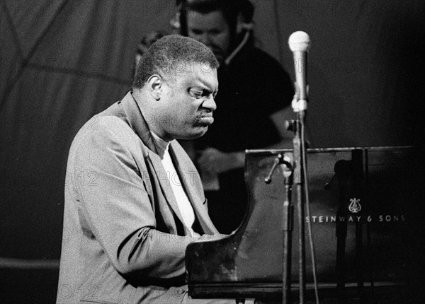 Mulgrew Miller, Brecon Jazz Festival, August 2002. Artist: Brian O'Connor.