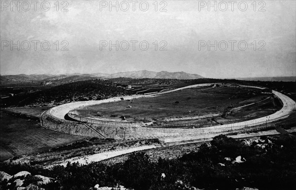 Aerial view of the Autódromo Nacional de Terramar in Sitges (Barcelona), in a postcard from the 1?