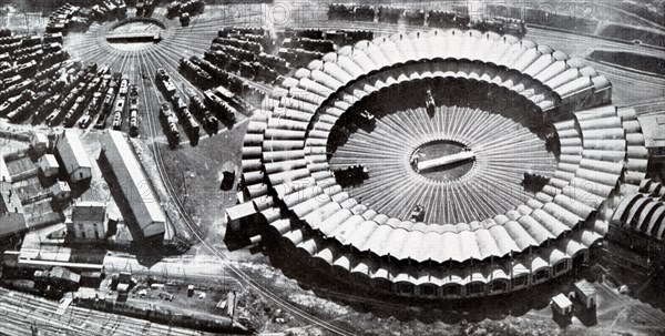 Aerial view of the train locomotives engine shed in Venissieux (Rhone), photograph, 1934.