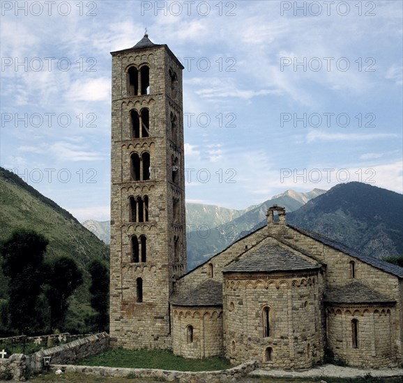 Church of Sant Climent de Taull, tower and apse.