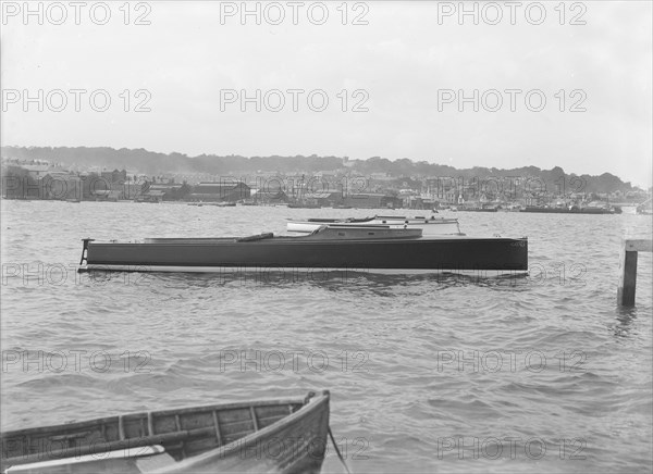 Saunders' motor launch, 1914. Creator: Kirk & Sons of Cowes.