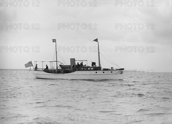 The steam yacht 'Yvonne' under way, 1913. Creator: Kirk & Sons of Cowes.